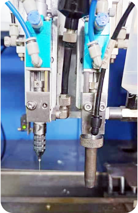 Special spray valve for three-proof adhesive